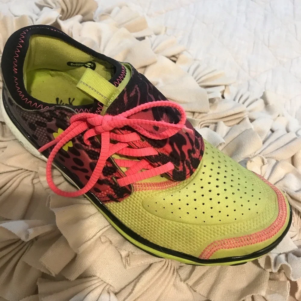 👟 RARE Under Armour Cheetah Sneakers